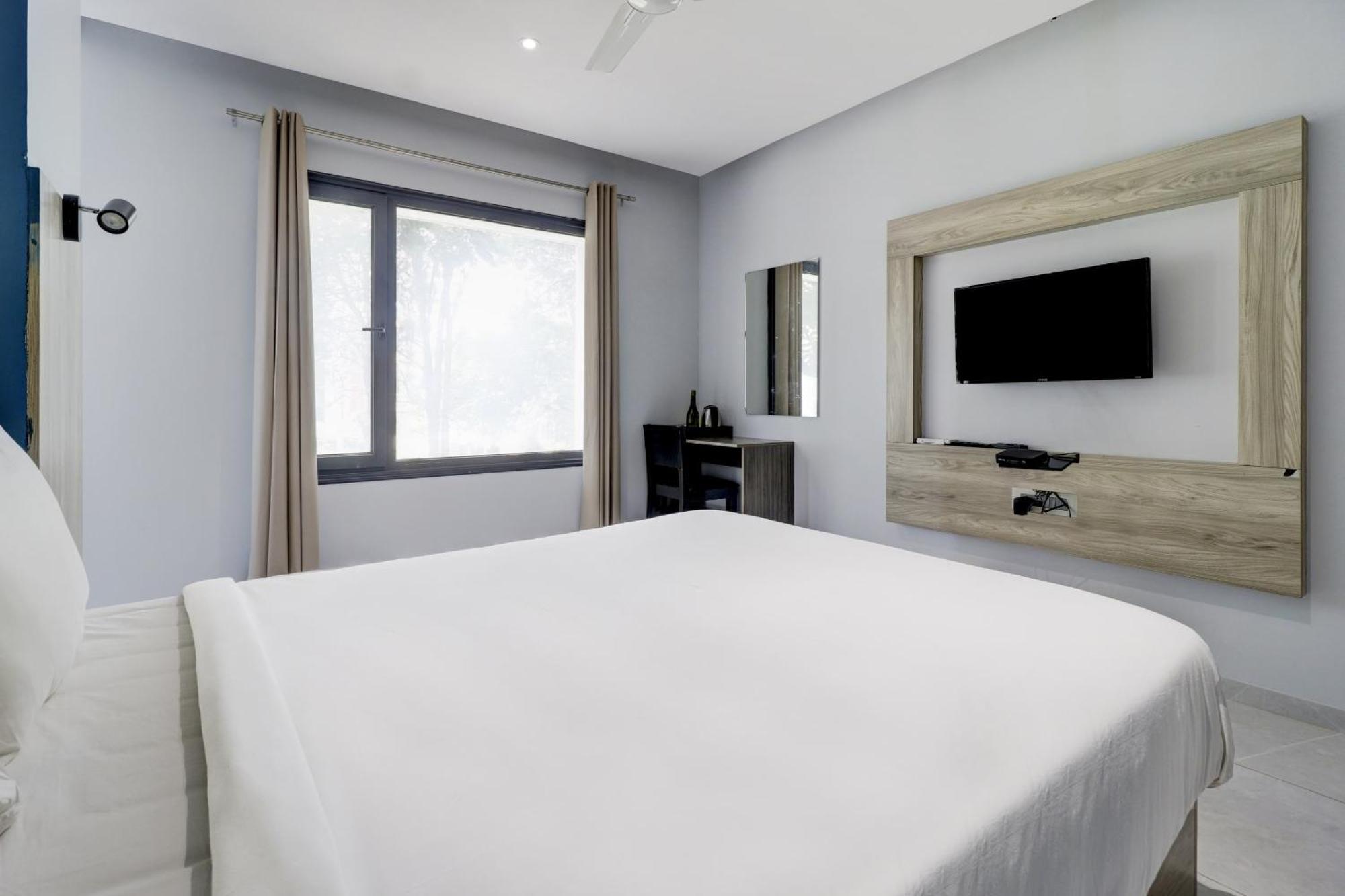 Super Sleek Townhouse Galexia Hotel And Resorts Бангалор Экстерьер фото